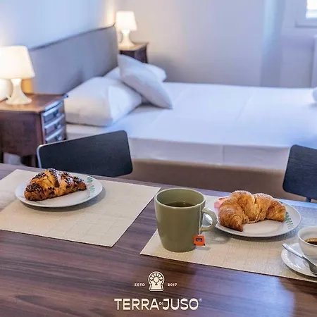 Apartman Sarpi 25 *